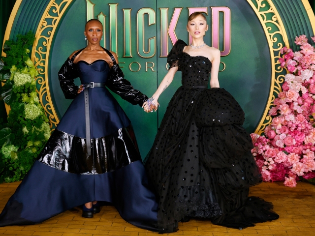 Cynthia Erivo (vľavo) a Ariana Grande