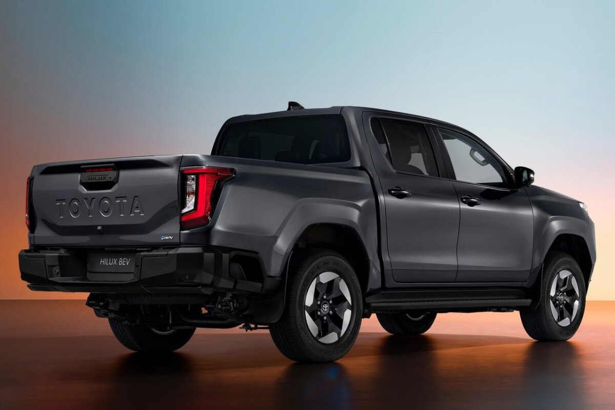 Toyota Hilux - 2026