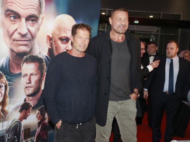 Til Schweiger (vľavo) s producentom Petrom Jáklom