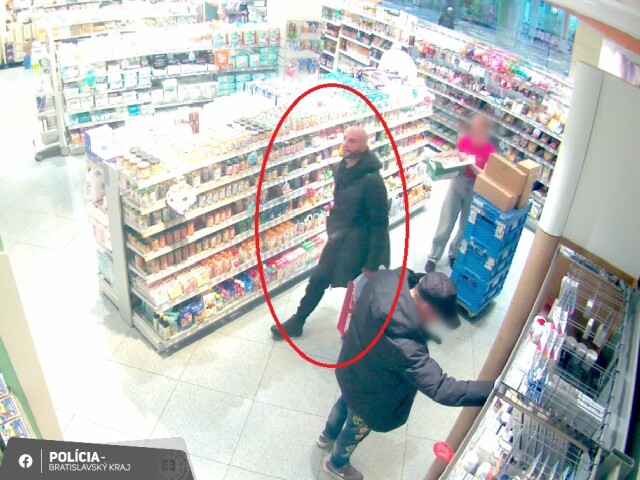 zlodeji z drogérie, polícia pátra