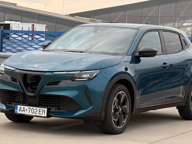 Alfa Romeo Junior (2025)