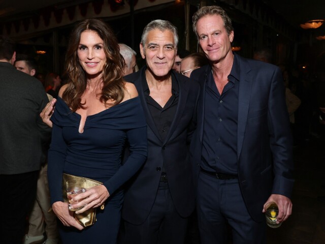 George Clooney (v strede) so svojím kamarátom a obchodným partnerom Rande Gerberom