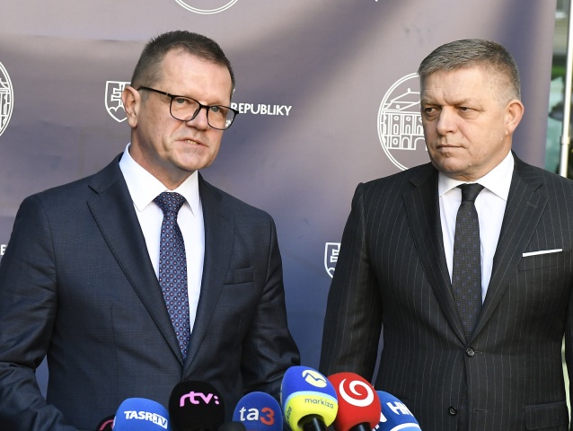 Robert Fico, Peter Kmec
