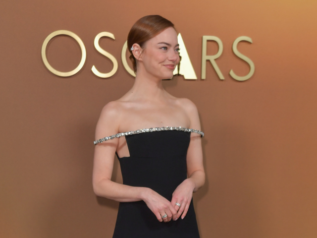 Emma Stone v kreácii Louis Vuitton.