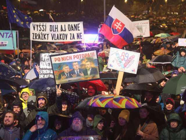zhromaždenie, bratislava, protest