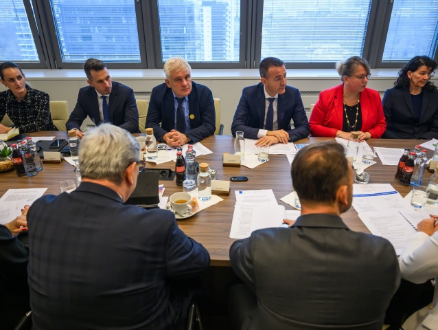 Drucker radikalizácia prevencia Okrúhly stôl, Šutaj Eštok, Susko