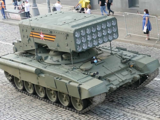 Ruský ťažký raketomet TOS-1A Solncepek