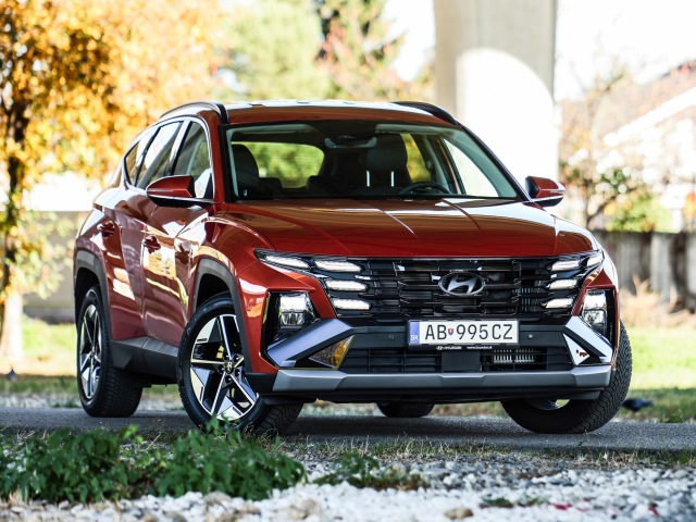 Hyundai Tucson 1,6 T-GDI HEV - test 2025