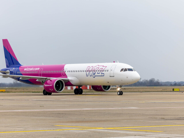 prvý let letisko lietadlo wizz air