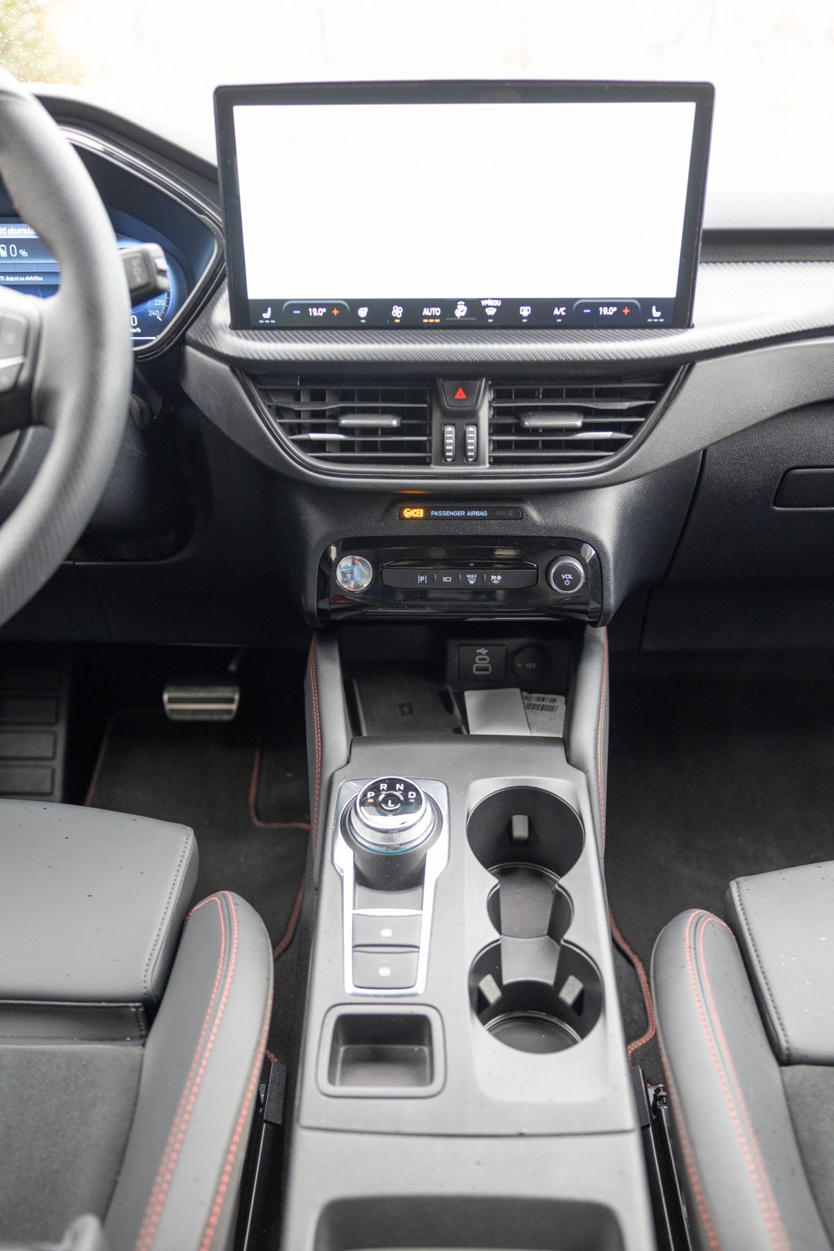 Ford Kuga PHEV - test 2025