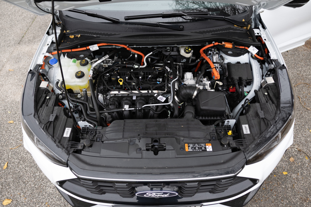 Ford Kuga PHEV - test 2025