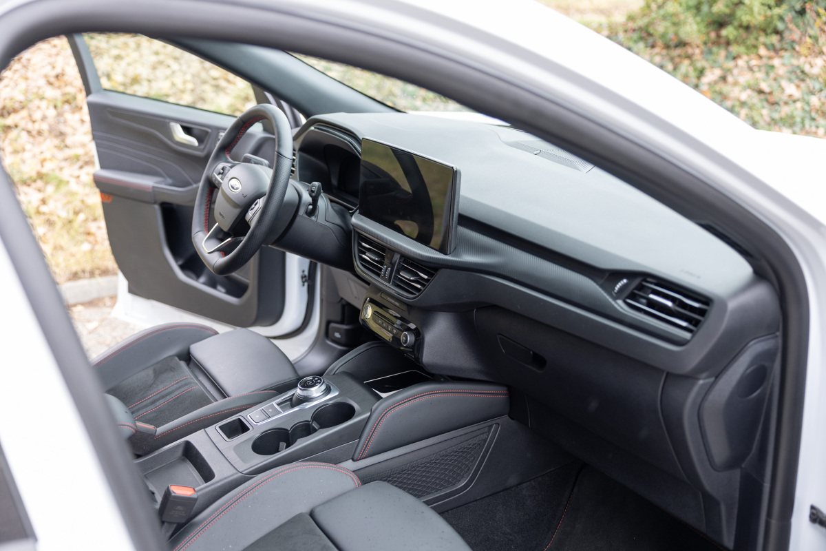 Ford Kuga PHEV - test 2025