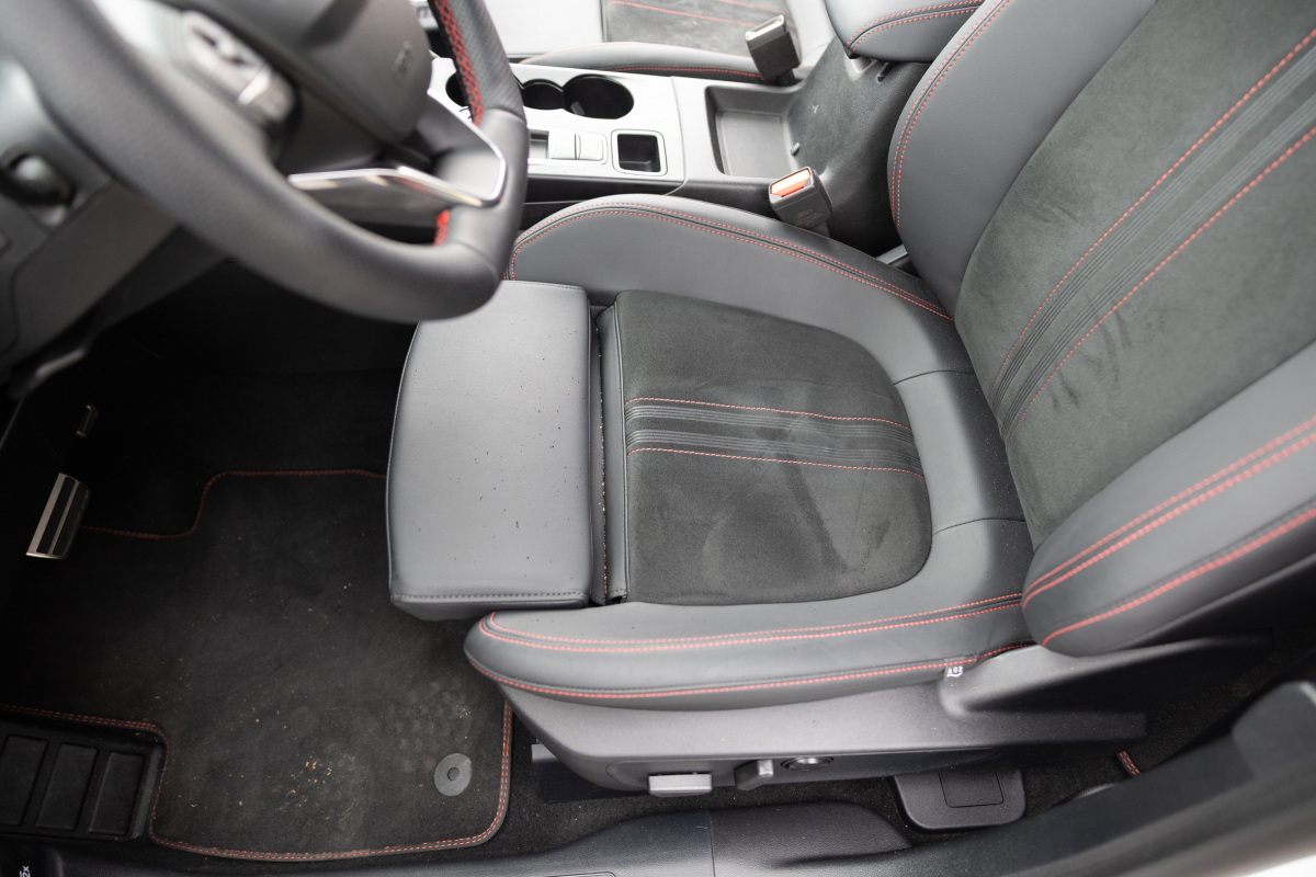 Ford Kuga PHEV - test 2025