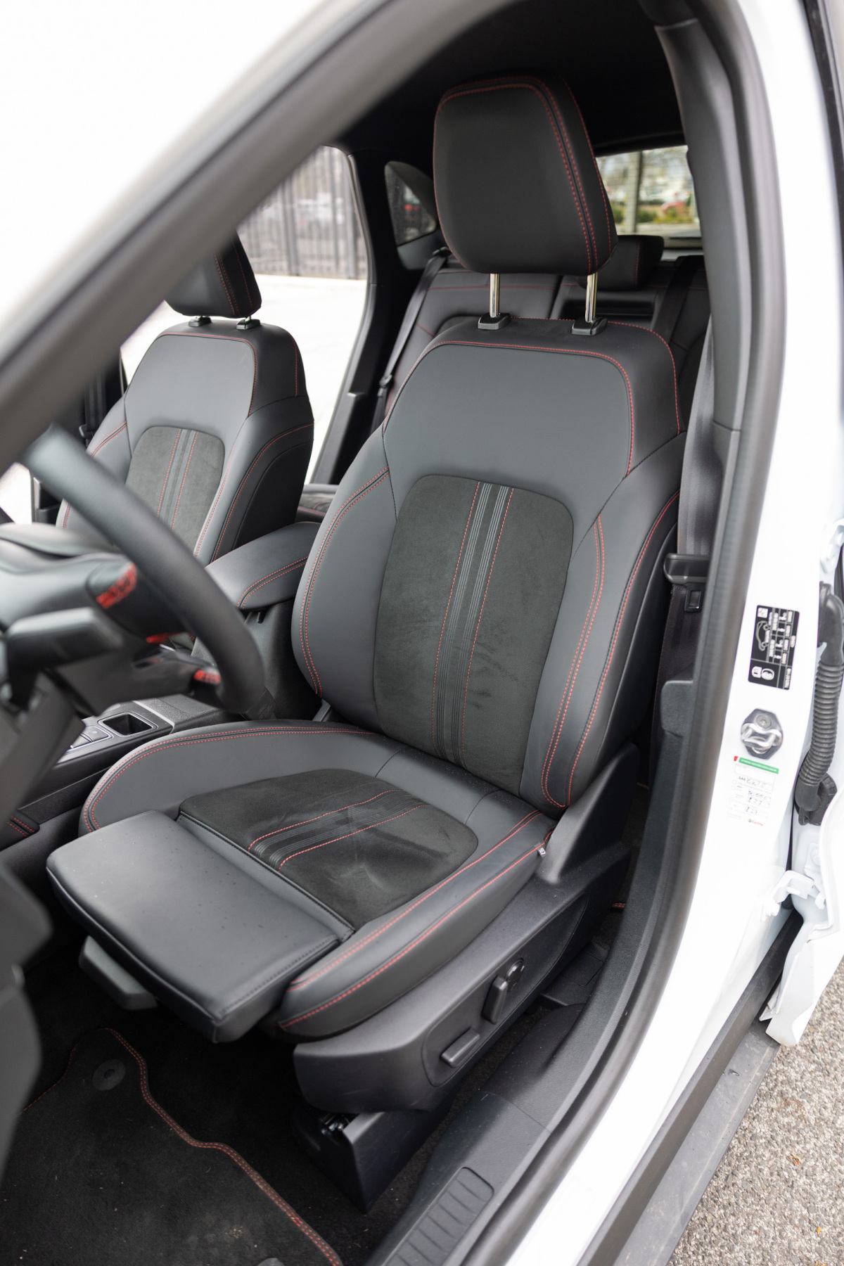 Ford Kuga PHEV - test 2025