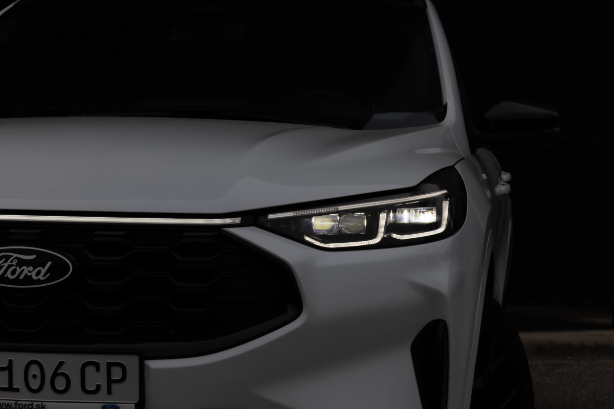 Ford Kuga PHEV - test 2025