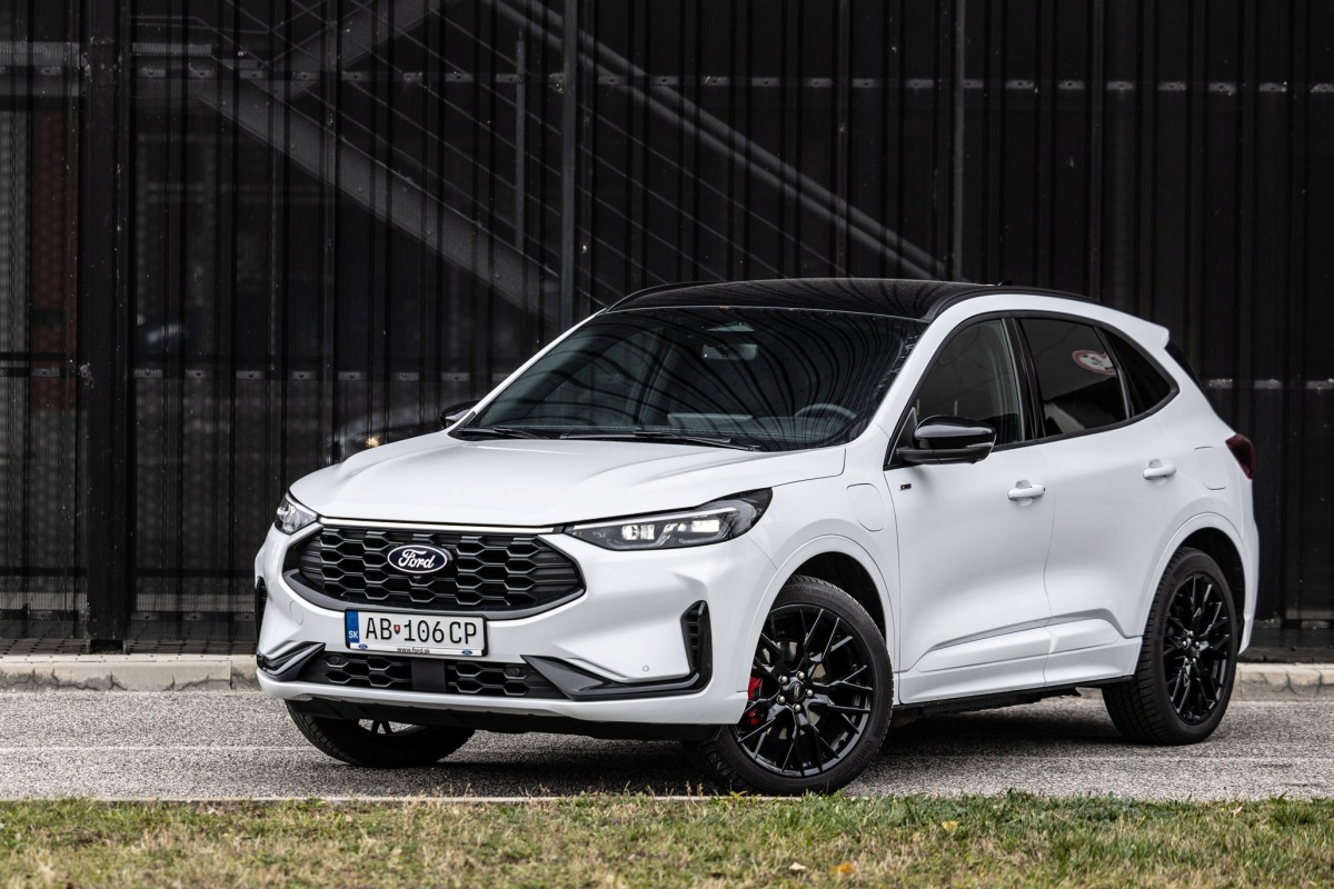Ford Kuga PHEV - test 2025