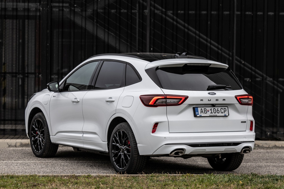 Ford Kuga PHEV - test 2025