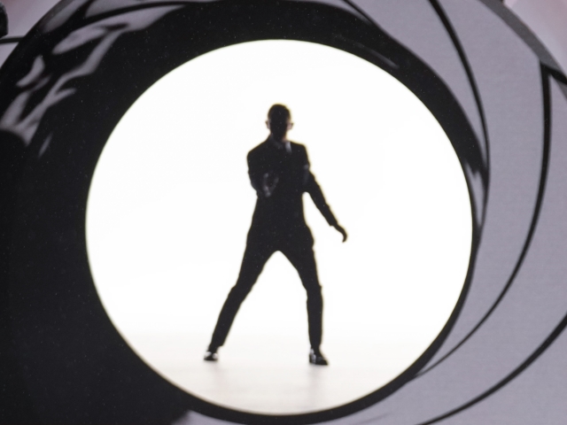 James Bond, premiéra Londýn. 