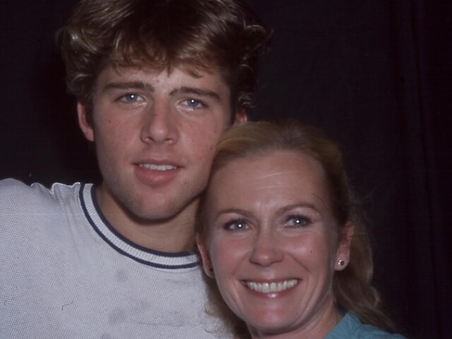 MAXWELL CAULFIELD  a JULIET MILLS