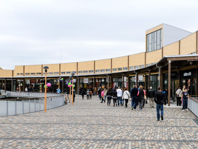 SR Voderady outlet centrum otvorenie TTX