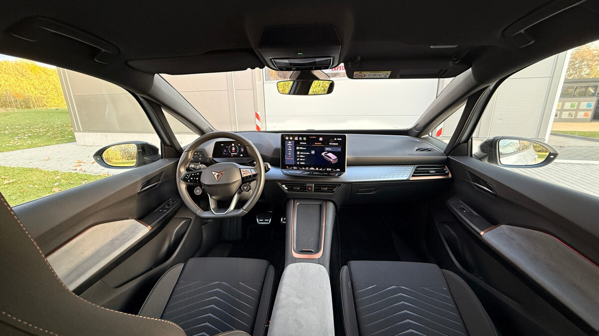 Cupra Born eBoost (2025)