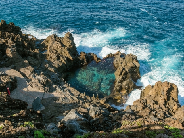 Charco De La Laja - prírodné kúpalisko, San Juan de la Rambla na Tenerife.