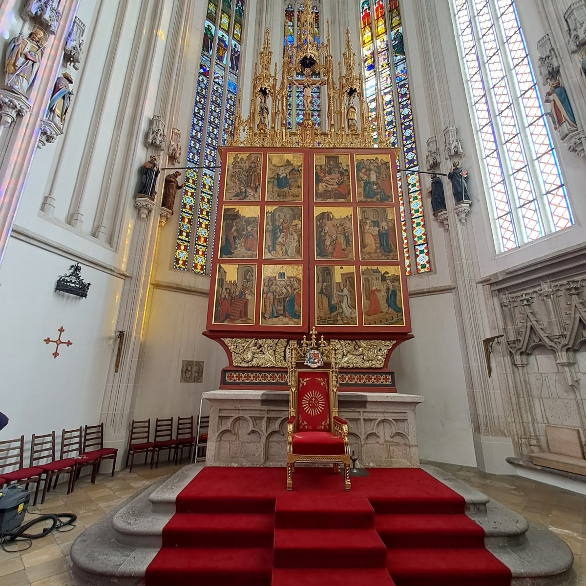 Zatvoremy oltar Dom sv. Alzbety  15 