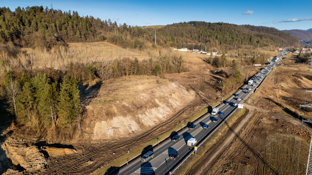 Výstavba R1 