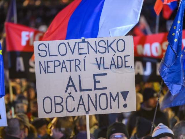 Protest / Vláda /