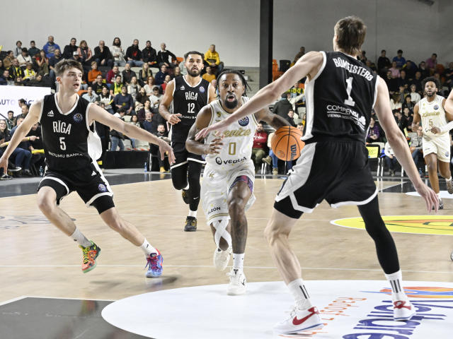 SR Basketbal LM 6. kolo F Levice Riga BAX