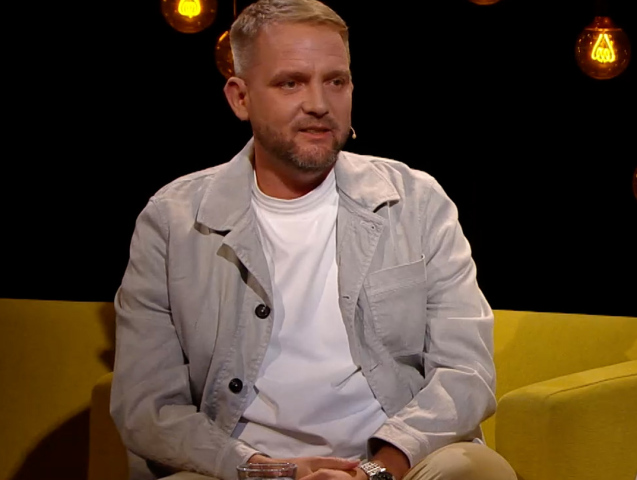 Moderátor Libor Bouček v talkšou Trochu inak.