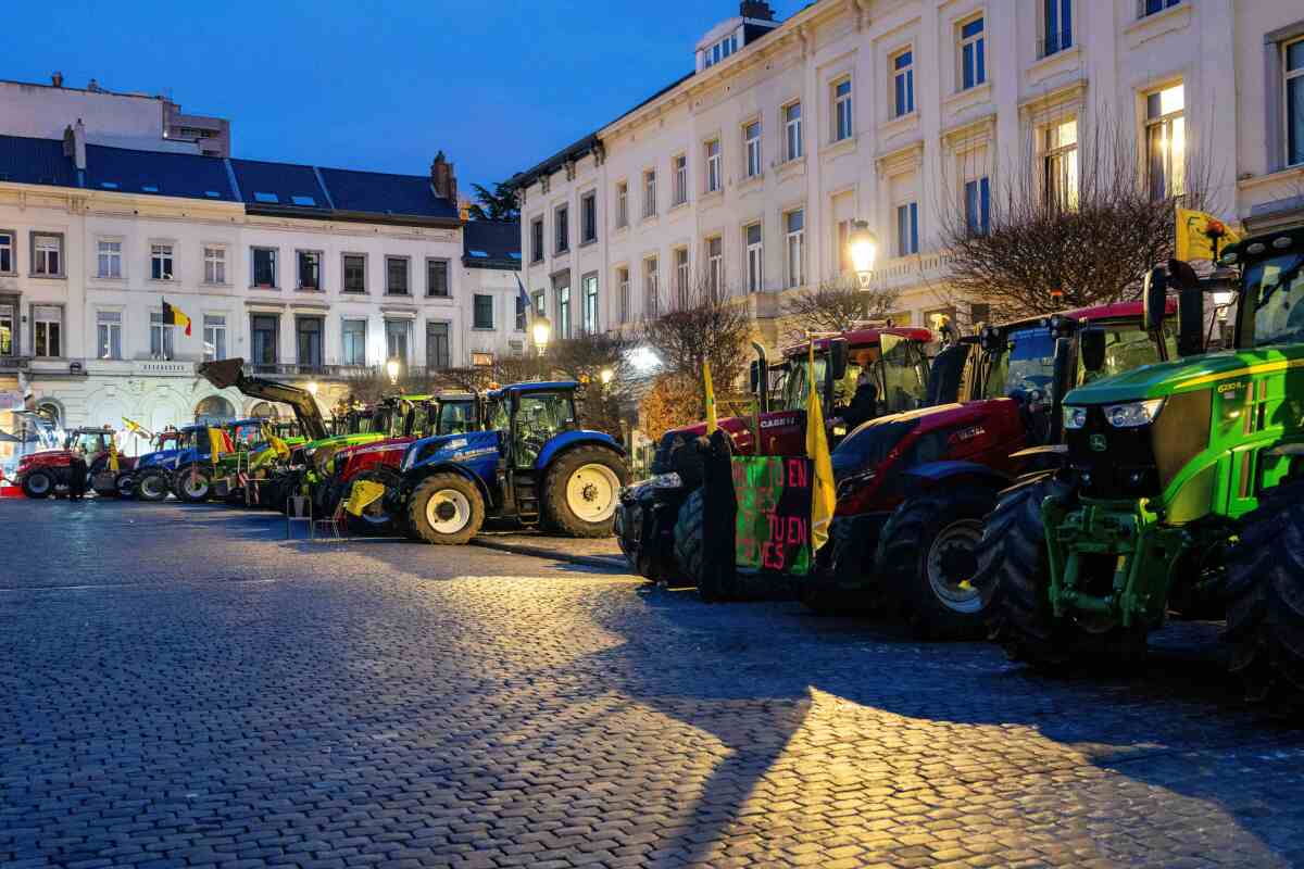 brusel protest farmári traktory