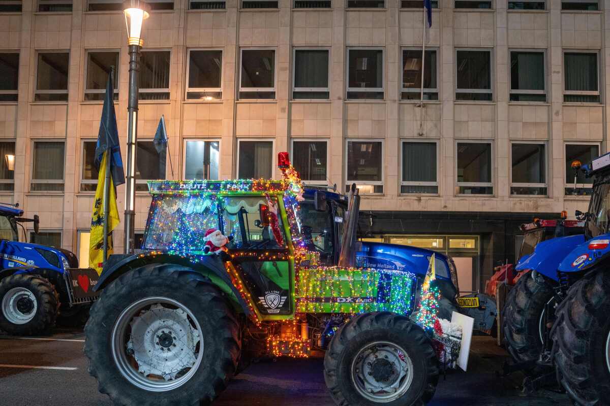 farmári brusel protest traktor