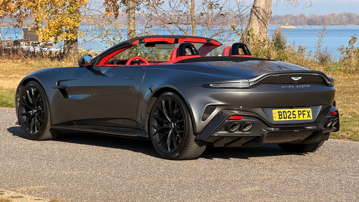 Aston Martin Vantage Roadster (2025)