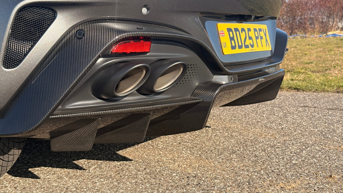 Aston Martin Vantage Roadster (2025)