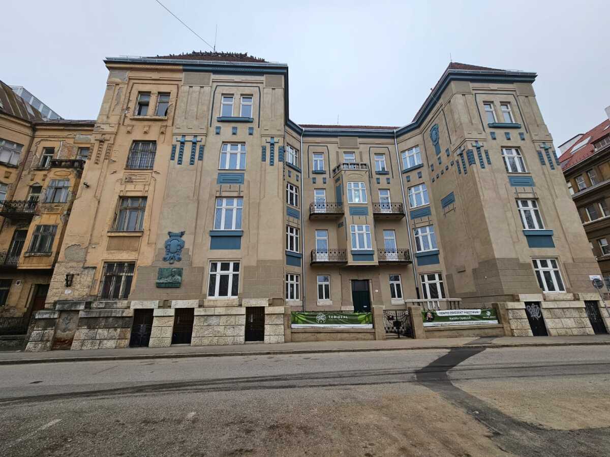 Secesna budova Stefanikova Kosice 5