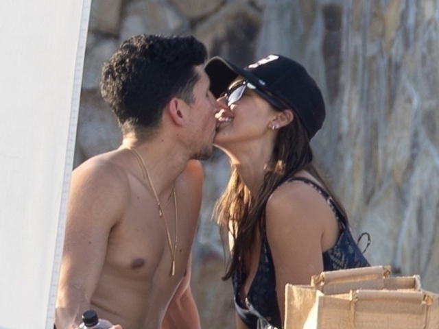 Jessica Alba a jej partner - herec Danny Ramirez