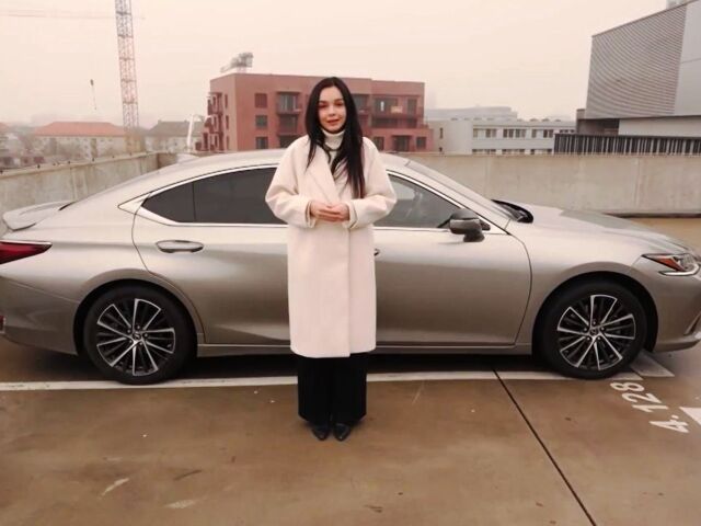 Lexus ES  - test Motoring 2026