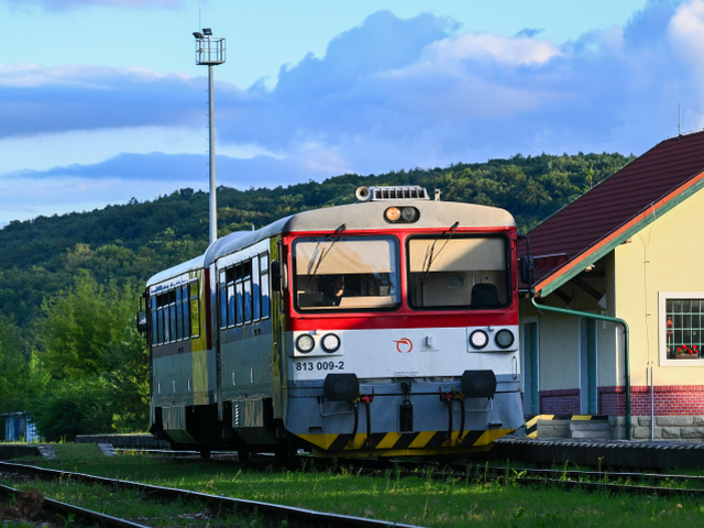 Motorový vlak
