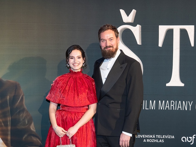 Herečka Ivana Kološová stvárnila Adelu Ostrulúcku. Lukáš Pelč hrá Ľudovíta Štúra. 