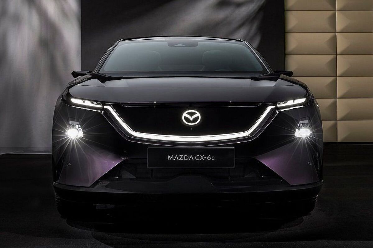 Mazda CX-6e - 2026