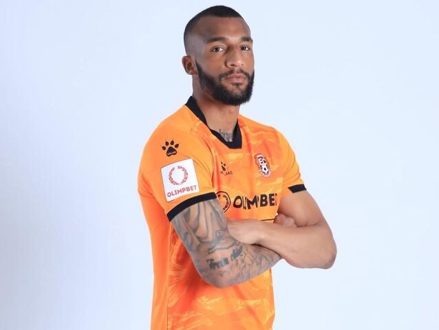 Lionel Adams