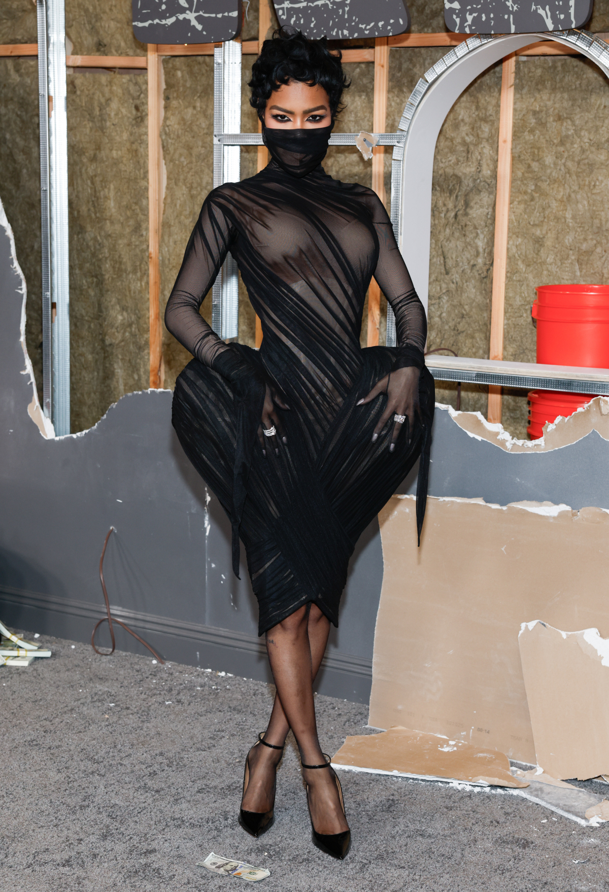 Herečka Teyana Taylor v kreácii Ashi Studio. 