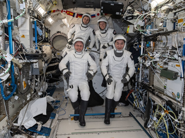 NASA, ISS? astronauti, crew-11