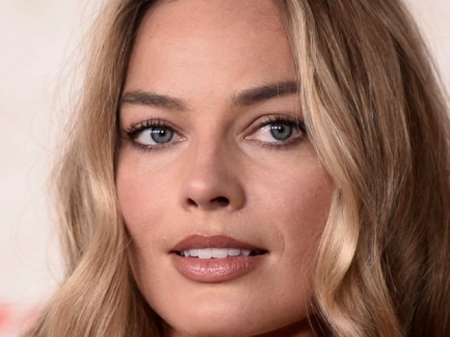 Margot Robbie a Jacob Elordi.