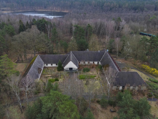 Nazi Villa / Joseph Goebbels /