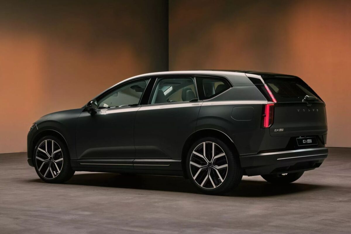Volvo EX60 - 2026