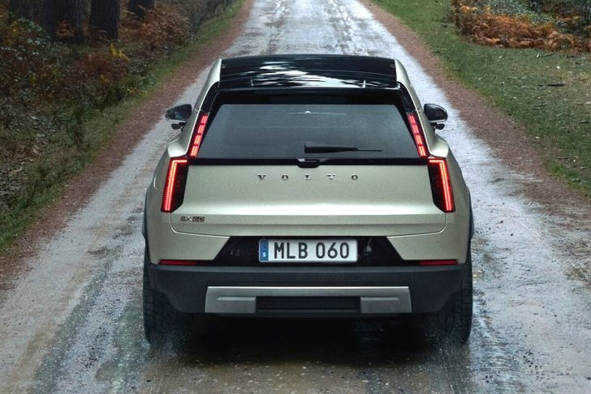 Volvo EX60 Cross Country - 2026