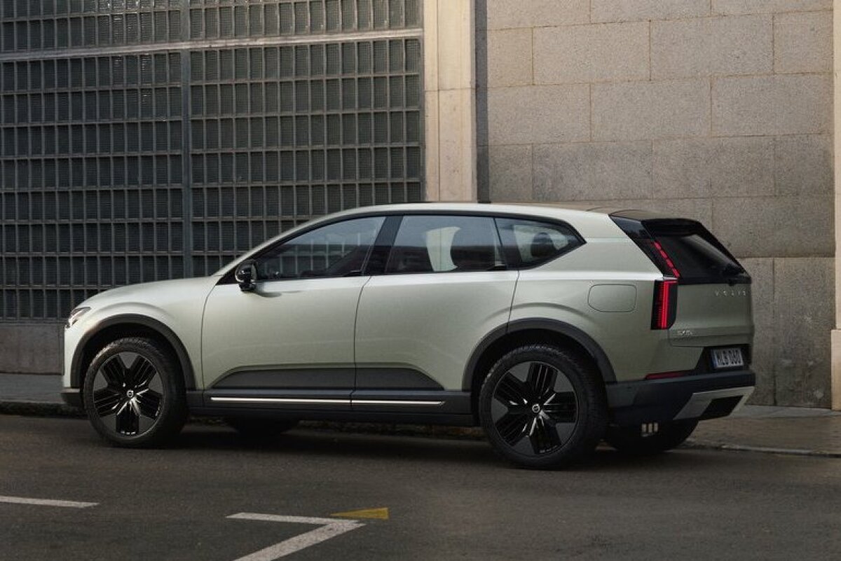 Volvo EX60 Cross Country - 2026