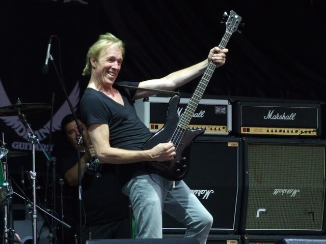 Francis Buchholz